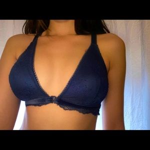 Victoria’s Secret 🥂 Very Sexy Lace Bralette NWOT